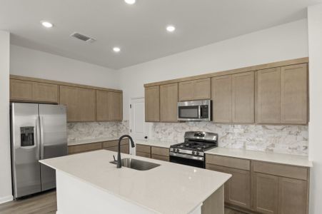 New construction Single-Family house 169 Bosque Dr, San Marcos, TX 78666 plan Mesquite - image 12