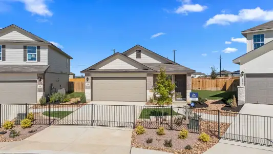New construction Single-Family house 10526 Pinova, San Antonio, TX 78252 plan The Diana - image