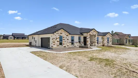 New construction Single-Family house 109 Summer Meadow Dr, La Vernia, TX 78121 - image
