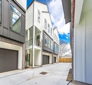 New construction Single-Family house 1711 Milby St, Houston, TX 77003 - image