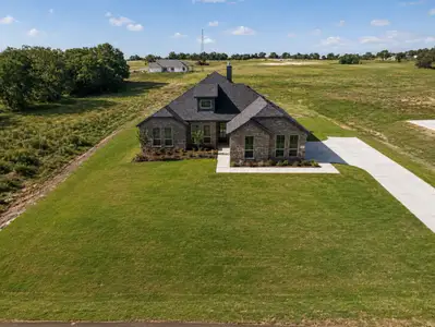 New construction Single-Family house 416 Mcalpine Dr, Springtown, TX 76082 plan Iverson IV - image 17