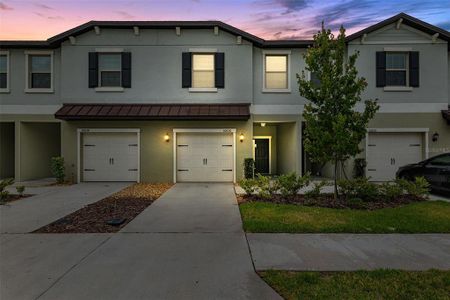 New construction Townhouse house 30830 Veridian Way, Wesley Chapel, FL 33543 - photo 0