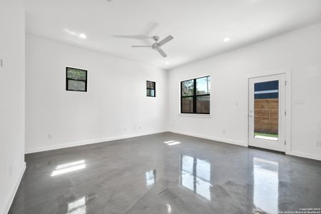 New construction Single-Family house 914 N Olive, Unit 101, San Antonio, TX 78202 null- photo 12 12