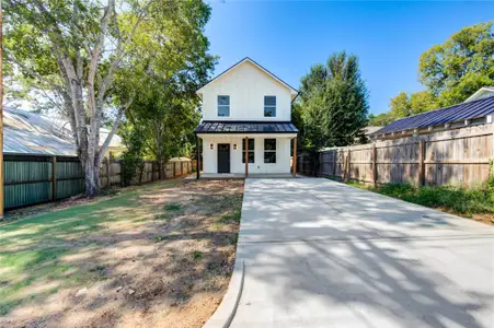 New construction Single-Family house 11 E O'Bryant, Bellville, TX 77418 - image
