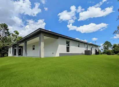 New construction Single-Family house 798 Bell Blvd S, Lehigh Acres, FL 33974 - image