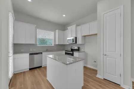 New construction Condo house 1015 Vista View Dr, Unit 101, Georgetown, TX 78626 plan Magnolia - image 7