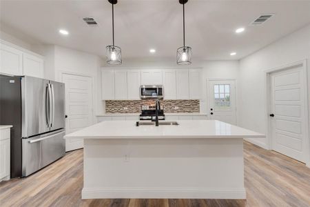 New construction Single-Family house 6612 Old Orchard Ct, Joshua, TX 76058 null- photo 8 8