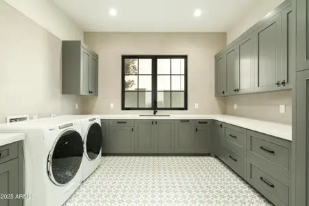 New construction Single-Family house 2315 E Mine Creek Rd, Phoenix, AZ 85024 - image