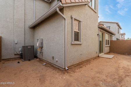 New construction Single-Family house 14124 W Buckskin Trl, Surprise, AZ 85387 Plan CC-RM3- photo 5 5