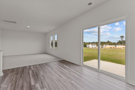 New construction Single-Family house 19 Rolling Banks Dr, Louisburg, NC 27549 Radiance- photo 3 3