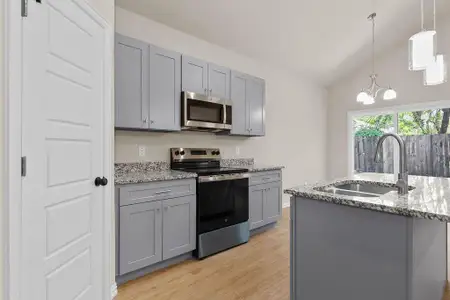 New construction Single-Family house 2915 La Salle St, Fort Worth, TX 76131 - image 4
