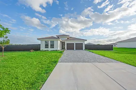 New construction Single-Family house 19504 SW 324th St, Homestead, FL 33030 - image