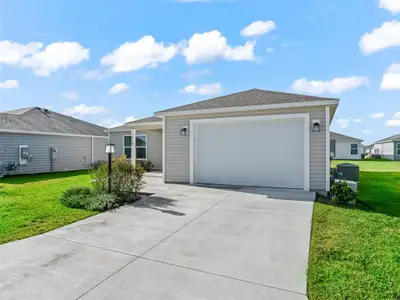 New construction Single-Family house 7614 Daniel Hearns Wy, The Villages, FL 34762 - image