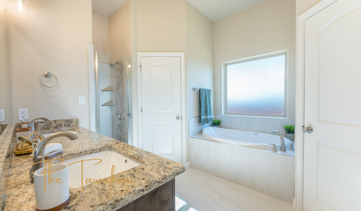 New construction Single-Family house 851 Williamson Rd, Granbury, TX 76048 null- photo 11 11