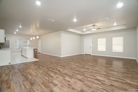 New construction Single-Family house 3715 Commercial Ave, San Antonio, TX 78221 null- photo 7 7