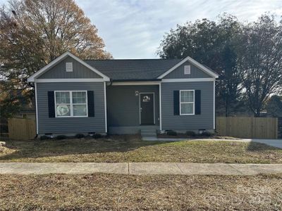New construction Single-Family house 104 S Ransom St, Gastonia, NC 28052 - image