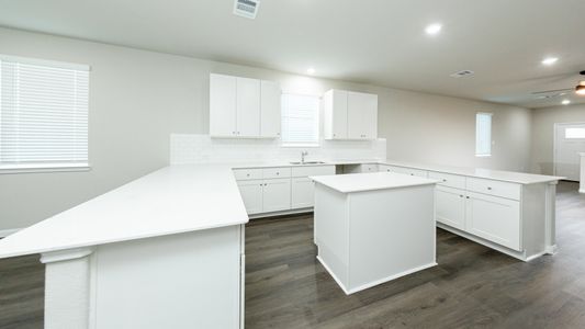 New construction Single-Family house 14031 Mount Hunter Dr, Willis, TX 77318 plan The Redbud - image 8