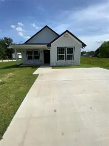 New construction Single-Family house 56 County Rd 3404, Cleveland, TX 77327 - image