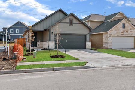 New construction Single-Family house 109 Travis Lane, Liberty Hill, TX 78642 - photo 0