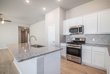 New construction Single-Family house 11123 Lulu Ln, Willis, TX 77318 plan Duval - image 11