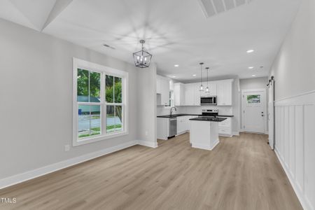 New construction Single-Family house 401 N Raiford St, Selma, NC 27576 null- photo 11 11