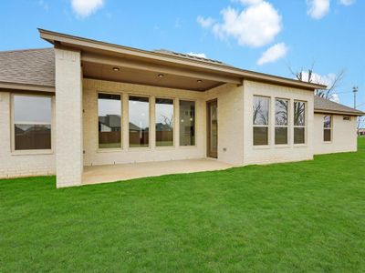 New construction Single-Family house 2005 Middlewood Cir, Granbury, TX 76049 - image 3