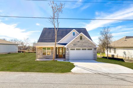 New construction Single-Family house 162 Puu Waa Waa Ln, Bastrop, TX 78602 - photo 0