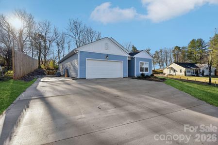 New construction Single-Family house 3567 Farmfield Dr, Claremont, NC 28610 - image