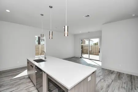 New construction Single-Family house 4012 Boho Ln, Houston, TX 77045 - image 5