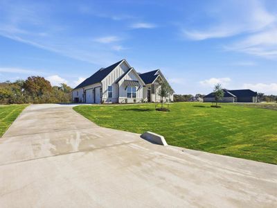 New construction Single-Family house 2000 Cypress Ct, Weatherford, TX 76085 - image 18