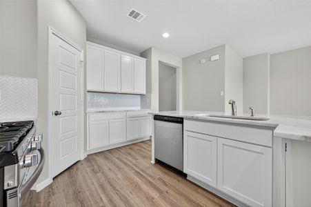 New construction Single-Family house 22007 Oia Island Dr, Hockley, TX 77447 - image 7