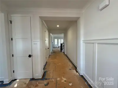 Entry foyer/hall