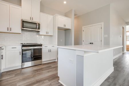 New construction Single-Family house Springtown, TX 76082 plan The San Gabriel - image 6