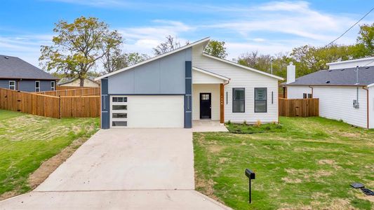 New construction Single-Family house 1306 Hemphill Street, Greenville, TX 75401 - photo 0