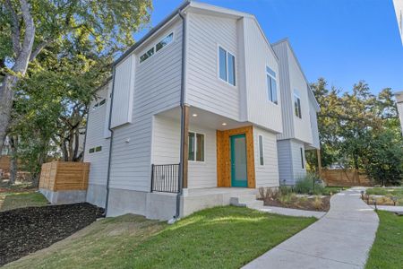 New construction Single-Family house 814 N Bluff Dr, Unit 81, Austin, TX 78745 - photo 0