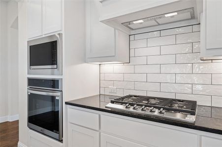 New construction Single-Family house 640 Brazos Dr, Van Alstyne, TX 75495 - image 10