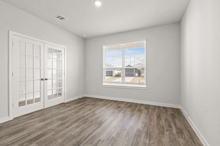 New construction Single-Family house 130 Water Grass Trl, Clute, TX 77531 plan Sinclair - image 11