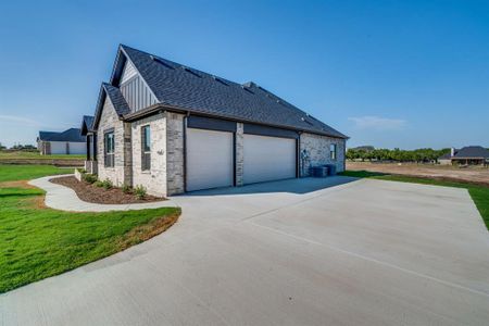 New construction Single-Family house 450 Solo Ridge Drive, Waxahachie, TX 75167 - photo 2 2