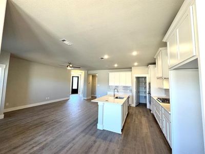 New construction Single-Family house 5900 Carmona Trl, Fort Worth, TX 76123 plan Messina - image 5