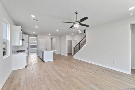 New construction Single-Family house 235 Ryan Xing, San Antonio, TX 78253 Alto- photo 11 11
