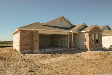 New construction Single-Family house 1109 Limestone Rdg, Seguin, TX 78155 null- photo 12 12