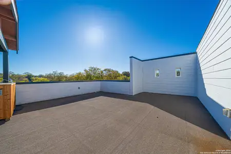 New construction Multi-Family house 118 Clark Ave, San Antonio, TX 78203 - image