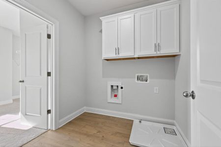 New construction Single-Family house 5566 Spring St, Flowery Branch, GA 30542 - image 18