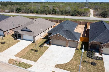 Cobblestone by Cyrene Homes in Texas City - photo 8 8