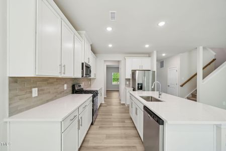 New construction Single-Family house 222 Thistle Patch Pl, Angier, NC 27501 plan Johnson - image 12