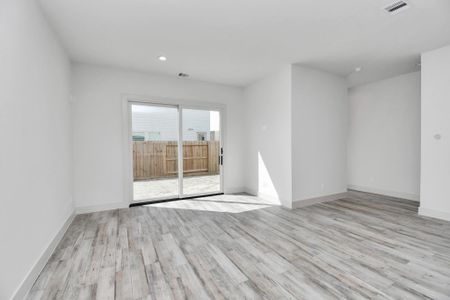 New construction Single-Family house 4012 Boho Ln, Houston, TX 77045 - image 14