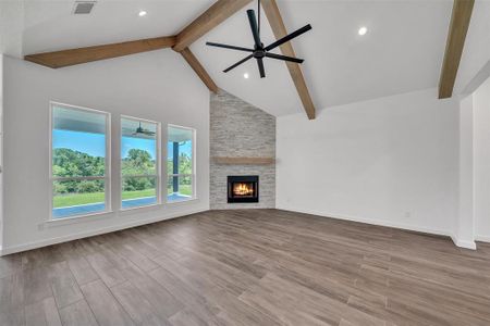 New construction Single-Family house 9012 Valley Oak Ct, Springtown, TX 76082 - image 19