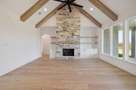 New construction Single-Family house 2004 Parker Meadows Ct, Weatherford, TX 76087 null- photo 11 11