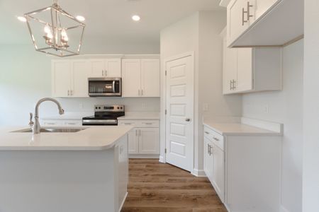 New construction Single-Family house 6108 Mildreds Wy, Crestview, FL 32563 plan Maybell I - image 8