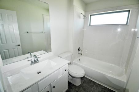 New construction Single-Family house 2203 Dorado St, League City, TX 77539 - image 9